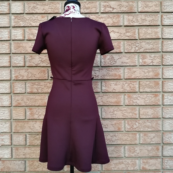 NWT XS Dynamite Flared Short Sleeve V Neck Dress - Picture 3 of 7